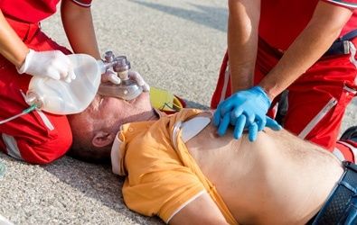 Naloxon räddar liv vid överdos: Så känner du igen tecknen och agerar rätt